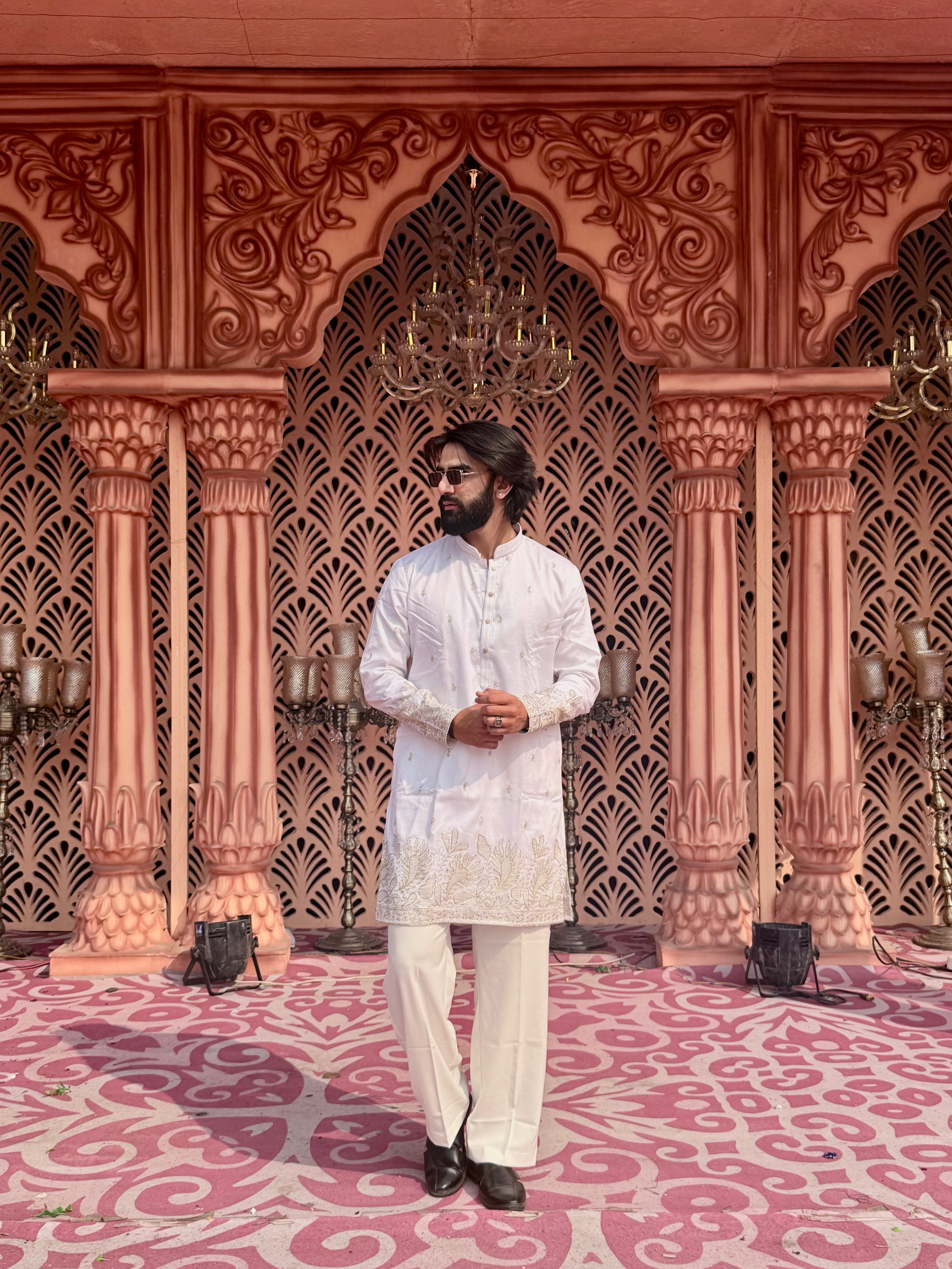 AMBUSH WHITE DAMAN EMBROIDERED MID-KURTA