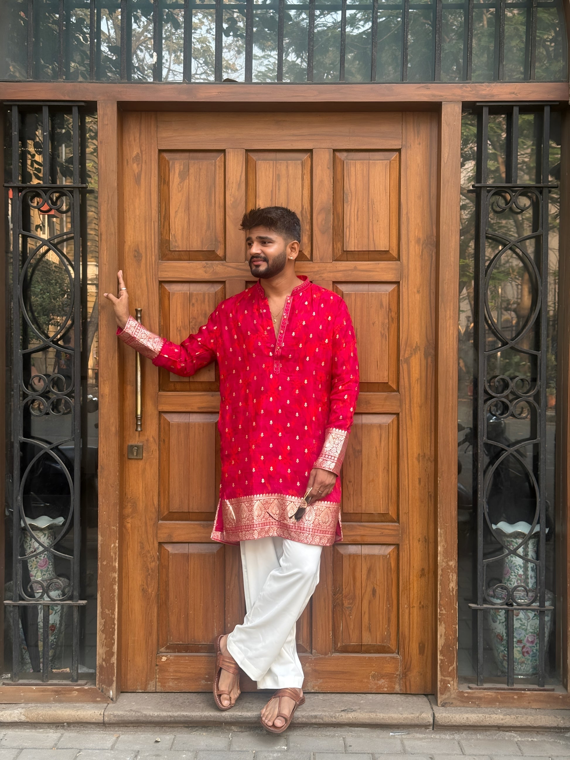 DAZZLING RANI PINK BROCADE MID-LENGTH KURTA