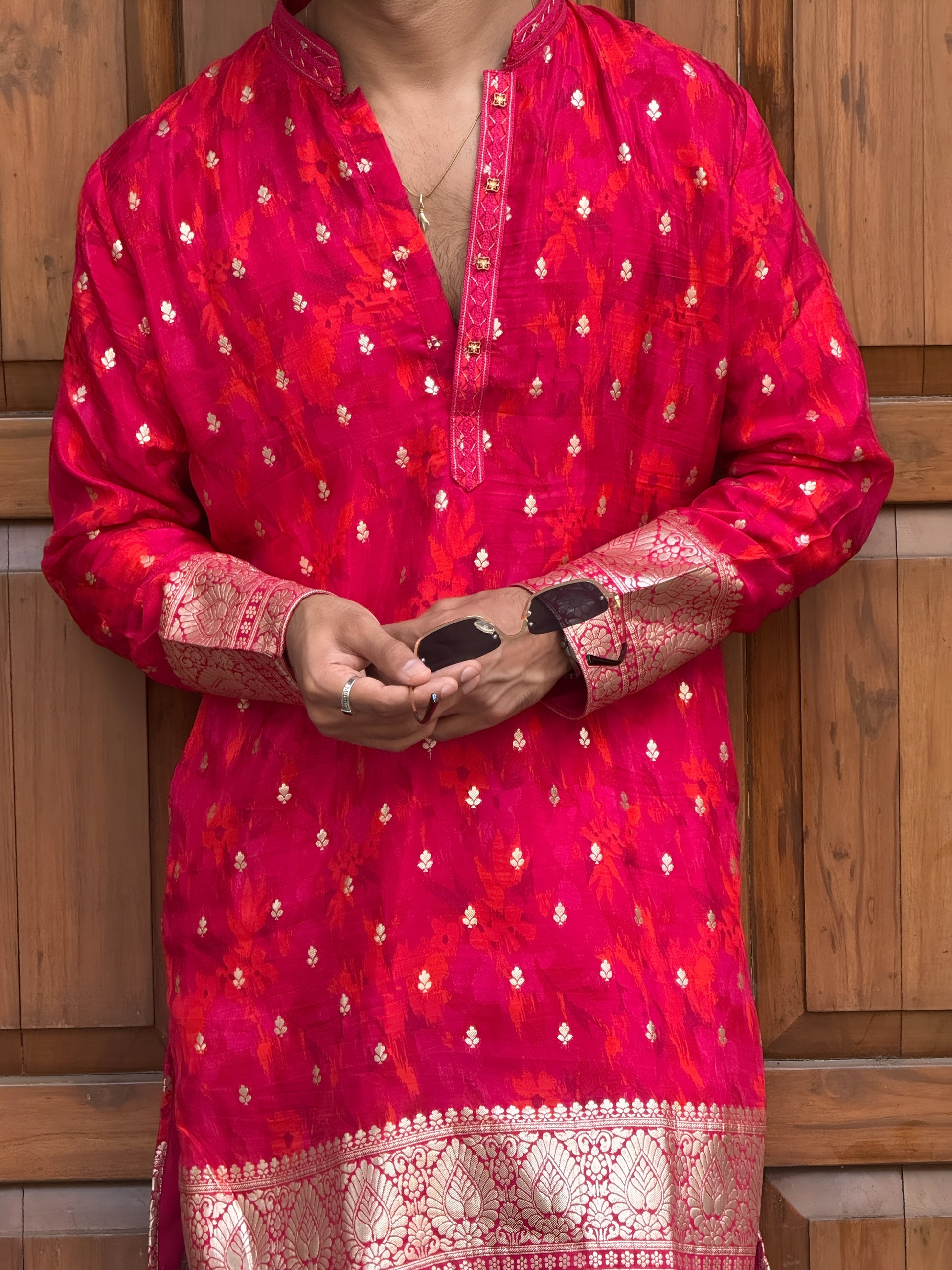 DAZZLING RANI PINK BROCADE MID-LENGTH KURTA
