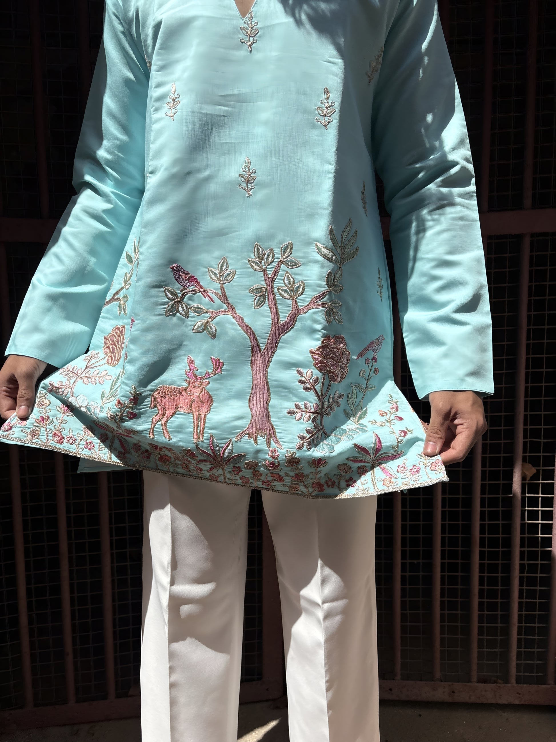 OCEAN BLUE EMBROIDERY V-NECK SHORT KURTA