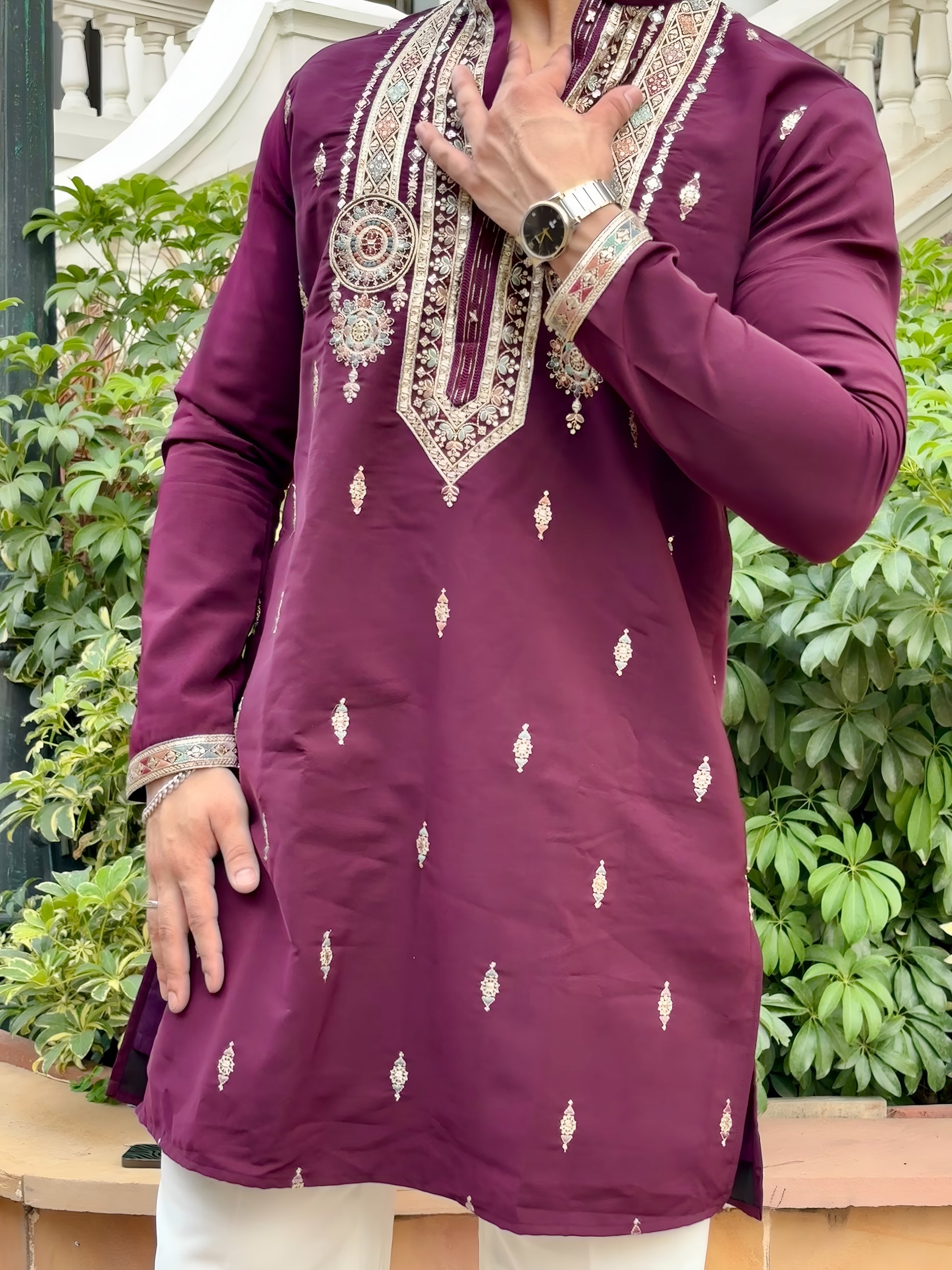 MAROON FESTIVE KURTA WITH INTRICATE THREAD EMBROIDERED MID-LENGTH KURTA