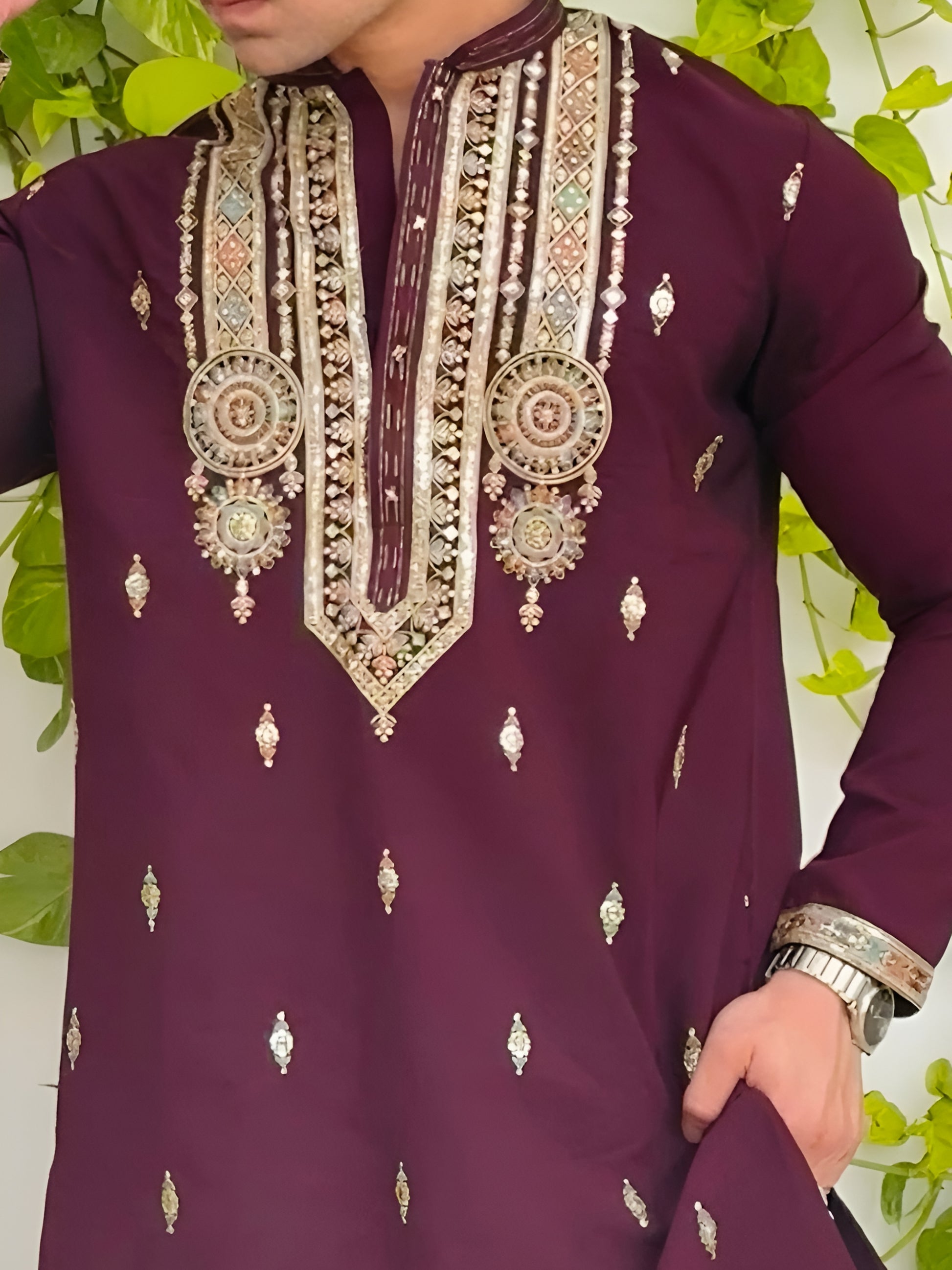 MAROON FESTIVE KURTA WITH INTRICATE THREAD EMBROIDERED MID-LENGTH KURTA