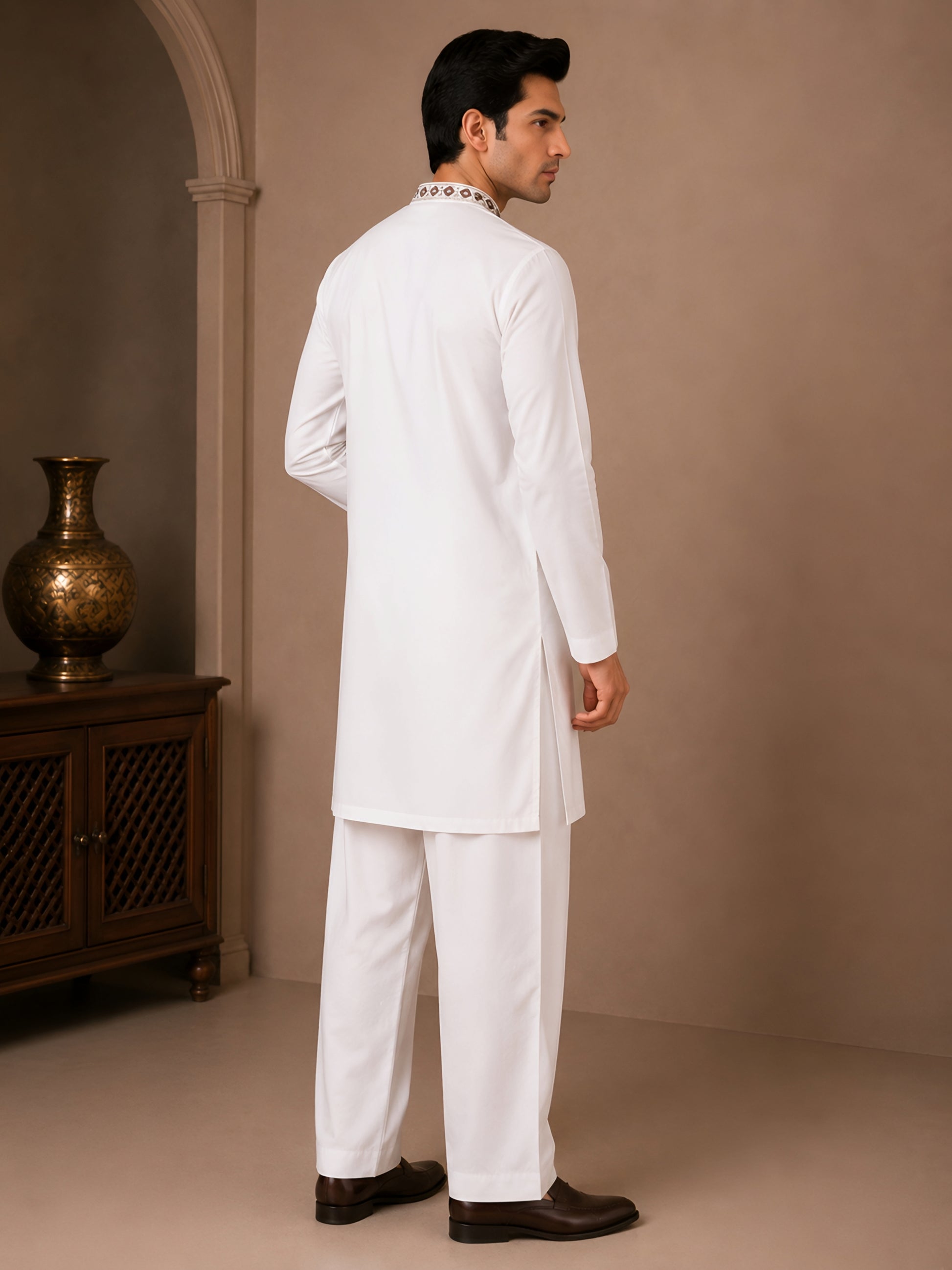Royal Ivory V-Neck Floral Embroidered Kurta